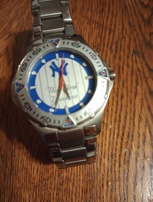 New York Yankees Stainless Steel Analog Watch - Image 1 of 4