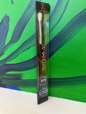 SIGMA Beauty E25 Blending Shadow Brush Apply & Combine Shadow Shades NIB Sealed - Image 1 of 4