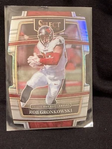 2021 Select Rob Gronkowski Silver Prizm Concourse Die Cut #32 Buccaneers - Bild 1 von 1