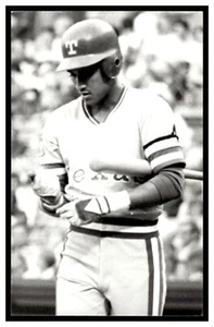 Juan Beniquez (1977) Texas Rangers Vintage Baseball Postcard PCTX - Picture 1 of 2