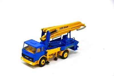Camion Magirus Iveco Calcestruzzo Pompa - Conrad 1/50 - Occasione, Scatola/Buono - Immagine 1 di 4