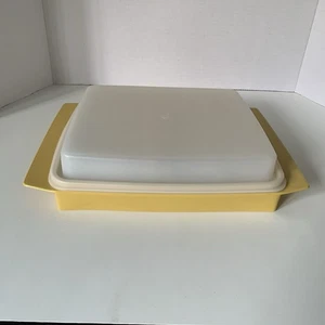 Vintage Tupperware Deviled Egg Keeper Carrier Tray Harvest Gold Removable Trays - Picture 1 of 9