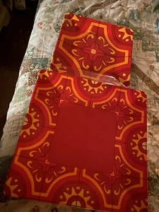 Bobby Flay Quadratisch Melamin Speise-/Servierteller Rot & Gelb 4 Groß & 2 Mittelgroße - Bild 1 von 5