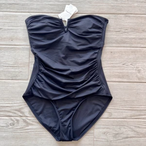 Tommy Bahama Womens Black Pearl V Front Bandeau One Piece Swimwear Size 6 NWT - Picture 1 of 6