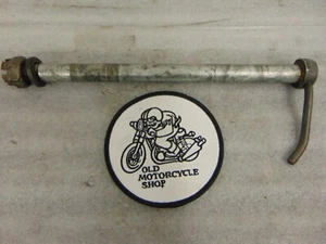1978 78 YAMAHA IT250 FRONT AXLE, SPINDLE WHEELS - Picture 1 of 4