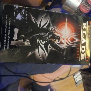 Blade (VHS, 1998) - Picture 1 of 1
