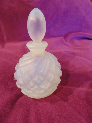 Vtg French Quilted Opalescent Art Glass  Perfume Bottle Waltersperger France - Image 1 of 4
