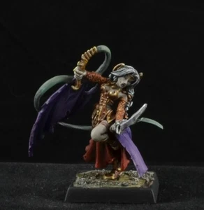 Bemalte Elisabeth Briarkiss aus Reaper Miniatures, weibliche Vampirfigur D&D - Bild 1 von 6