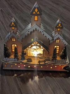 Römische Weihnachtskrippe Holzfigur LED beleuchtet Kirche Holzarbeiten 11,5" - Bild 1 von 17