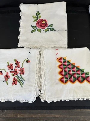 Lote de 3 Pañuelos Bordados Hankie De Colección Colores Brillantes Patrones Florales Foto 1 de 4