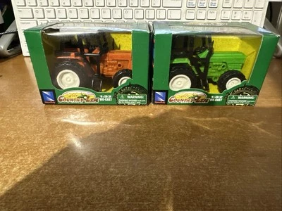 NEW-RAY 2002 COUNTRY LIFE FARM TRACTOR 1:32 PLASTIC BOXED X2 - Image 1 of 4