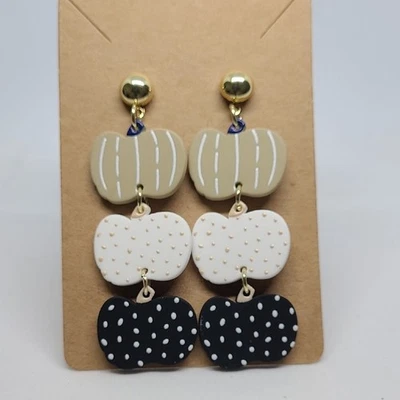 Trendy Multi-Color Pumpkins Stud Earrings NWOT Ladies Fall Outdoor Casual - Image 1 of 4