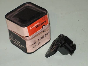 1963-1970 Chevrolet Pontiac NOS 62amp alternator brush holder 1961890 - Picture 1 of 2