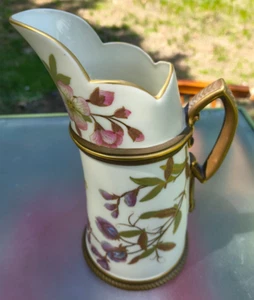 Antico vaso brocca porcellana maniero di Royal Worcester con fiori dipinti - Foto 1 di 5