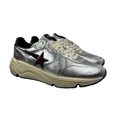 Кроссовки беговые Golden Goose серебристые красные блестящие звездчатые кожа размер 9,5 40 - Изображение 1 из 4