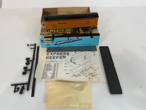 HO Athearn Blue Box 50' Express Kühlwagen Milwaukee Road URTX 48296 orange #5333 - Bild 1 von 3