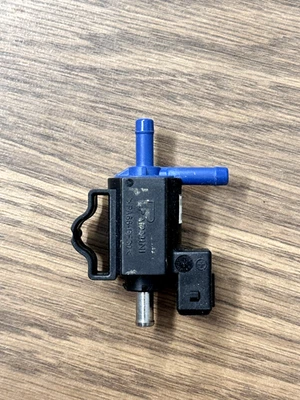 Válvula solenoide reguladora GMC Terrain Turbo Wastegate 2023 25204790 OEM GM  Foto 1 de 4