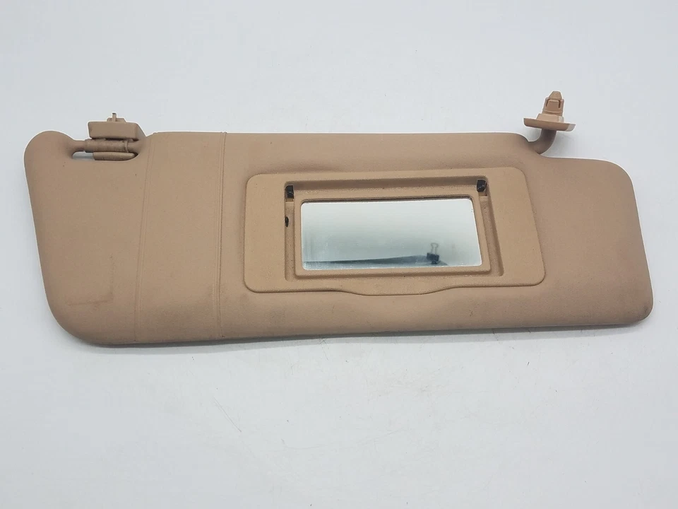 Espejo parasol delantero derecho del lado del pasajero Mercedes-Benz Clase C C320 2001-2005 Foto 1 de 4