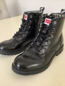 Levis Girls Boots Size 2 (UK) - Black DM Style