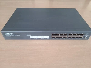 16 Port RJ45 Ethernet SMC EZ SWITCH 10/100 1016DT Network Server Hub Computer - Picture 1 of 4