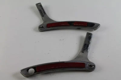 85-86 Honda VF700C Magna 700 trasero izquierdo/derecho guardabarros puntales barras/montajes de apoyo  Foto 1 de 4