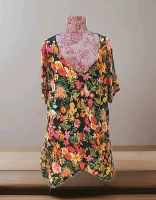 NUEVO CON ETIQUETAS 2X Spense Mujer Negro Floral Túnica Top Dobladillo Mordedura de Tiburón Mangas Hombro Frío Foto 1 de 4