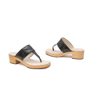 VTG Chanel Black Quilted Leather Wooden Platform Thong Sandals Size 5/35 - Picture 1 of 13