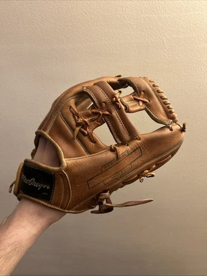 Guante modelo personal MacGregor Japón G312 Playmaker Foto 1 de 4