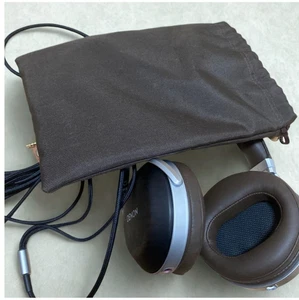 Denon AH-D5200 Closed Back Headphones w/Wood Stand Tested From Japan - Picture 1 of 11