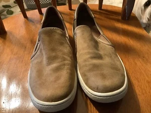 UGG Shoes Cas Women's Size 6.5 Chestnut Brown Suede Gold Slip On - Picture 1 of 6