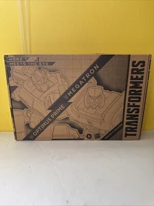 Transformers.Toys Heroes and Villains.Optimus Prime. Megatron. F5442. Open Box - Picture 1 of 12