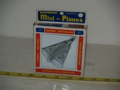 Vintage Bachmann Mini planes Saab AJ37 Viggen No 41 Airplane w/ Box - Image 1 of 4