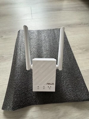 Repeater WiFi Asus RP-AC51 - Bild 1 von 3