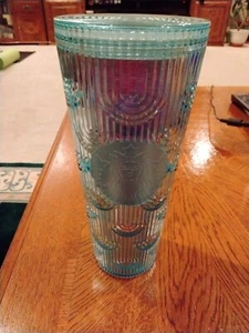 Starbucks Spring 2022 Mermaid Iridescent Rainbow Tumbler 24 oz No Straw Pls Read - Bild 1 von 8