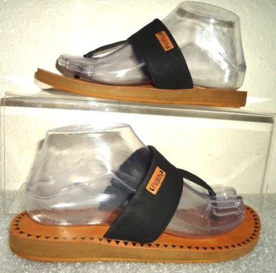 Женские черные туфли-стринги на плоской подошве Flojos размер W7/37 ($-5) - Изображение 1 из 4