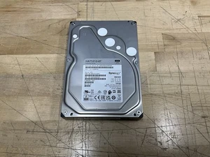 Synology HAT5310-8T Firmware HDD interno SATA 8 TB serie Enterprise 3,5": 1402 - Foto 1 di 8