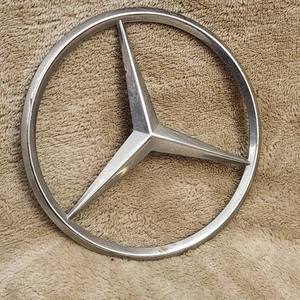 Mercedes Benz OEM 4.5" Star Trunk Emblem W123 W126 1267580058 - Qwik Ship! - Picture 1 of 3