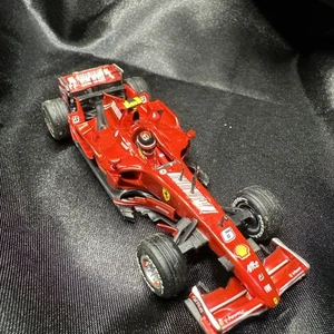 1/43 Hot Wheels 2007 Kimi Raikkonen Campione del Mondo senza scatola USA - Foto 1 di 7