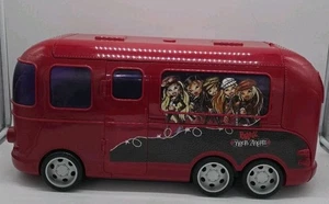 Vintage Bratz Rock Angelz Tour Bus Red Toys R US esclusivo luci e radio lavoro - Foto 1 di 12