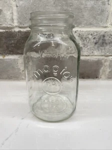1 Vintage Magic Mason Jar Quart - Graduated marks 800 ml - Great embossed marks - Picture 1 of 5