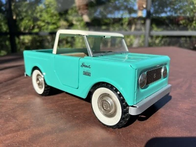 Vintage Structo International Harvester Scout with doors & roof Tru Scale 1/16 - Image 1 of 4