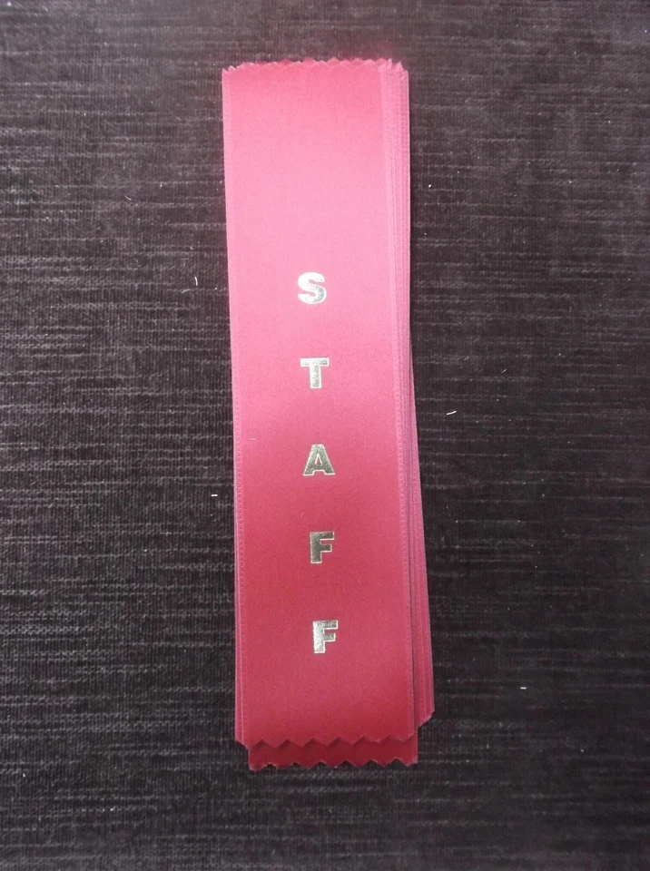 斯塔夫红丝带带金箔字母 10 件装 — 第 1/1 张图片