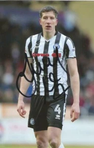 ROCHDALE: FOTO DE ACCIÓN FIRMADA POR JIM McNULTY 6x4 + certificado de autenticidad - Imagen 1 de 1