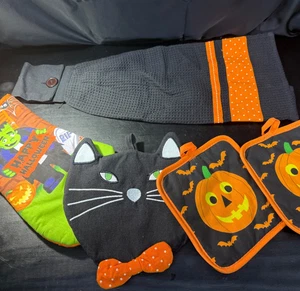 5 pc. Halloween Potholders & Towel Set Fall Black Cat, Frankenstein, Jack-o-plan - Picture 1 of 6