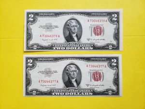 2 consecutive 1953B $2.00 TWO DOLLAR RED SEAL Bill uncirculated - Picture 1 of 6