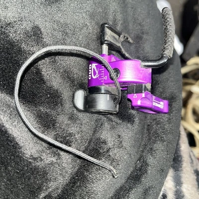 QAD Ultra Rest HDX Arrow Rest Compound Bow Drop Away Purple RH - Image 1 of 3