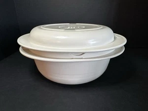 Vintage Tupperware Microonde 2 Qt Rotondo Ventilato Casseruola Piatto 3/4Qt Coperchio Vedi Foto - Foto 1 di 10
