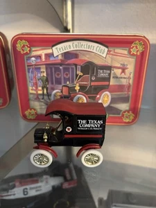 Lot Of 2 ERTL Texaco Collectors Club Diecast Trucks with Tin Boxes 1/43 & 1/25 - Picture 1 of 5