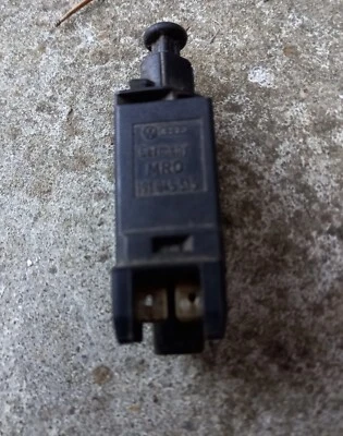 original VW Audi Bremslichtschalter 191945515 war im Polo 86c 2F verbaut - Bild 1 von 3