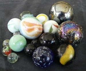 Lot de 17 billes divers grosseur, jouet, REF 3950 - Afbeelding 1 van 3